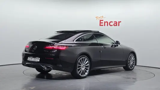 Mercedes-Benz E-Class W213 E400 4MATIC 2017