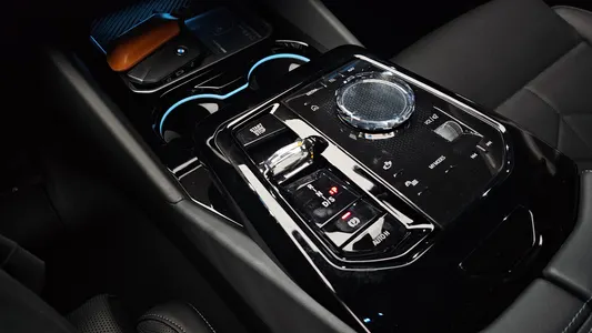 BMW 5 Series (G60) 530i xDrive M 2025 9