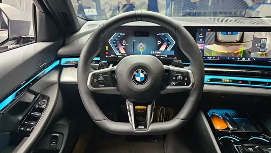BMW 5 Series (G60) 530i xDrive M 2025 13