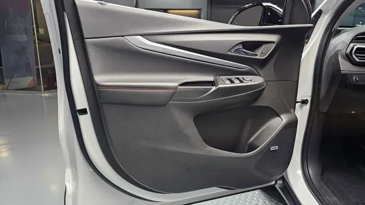 Chevrolet EUV 2022 24