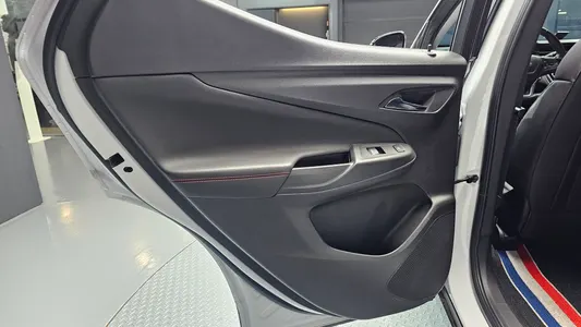 Chevrolet EUV 2022 25