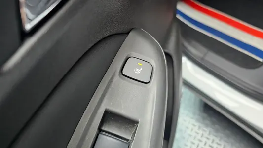 Chevrolet EUV 2022 29