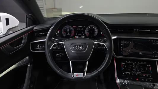 Audi A7 (4K) 45 TDI 2020 13