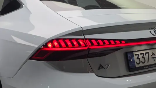 Audi A7 (4K) 45 TDI 2020 23