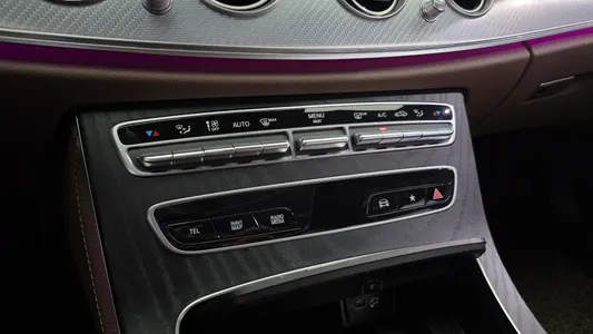 Mercedes-Benz E-Class W213 E350 4MATIC 2021 27