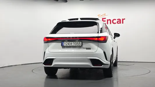 Lexus RX500h 5 F-Sport 2024 4