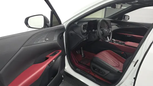 Lexus RX500h 5 F-Sport 2024 10