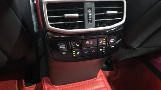 Lexus RX500h 5 F-Sport 2024 19