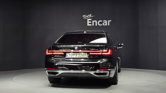 BMW 7 Series (G11) 745Le i 2021 4