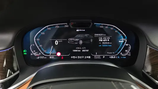 BMW 7 Series (G11) 745Le i 2021 8