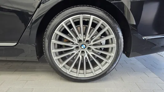 BMW 7 Series (G11) 745Le i 2021 21