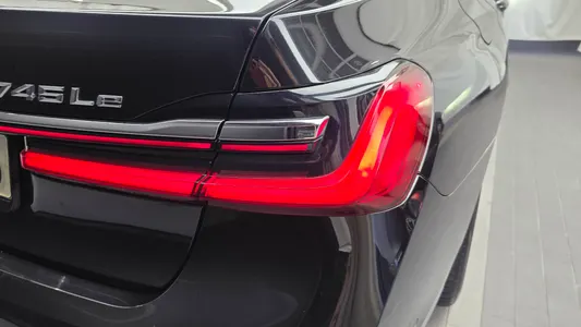 BMW 7 Series (G11) 745Le i 2021 23