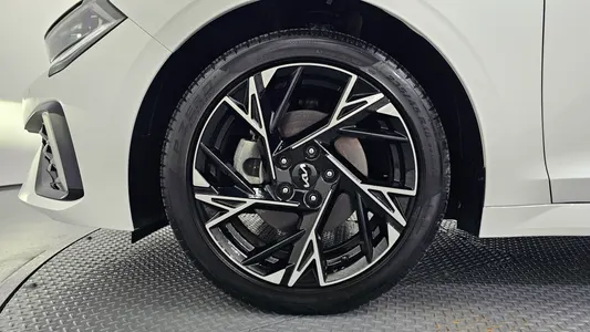 Kia K5 3 2.0 2024 5
