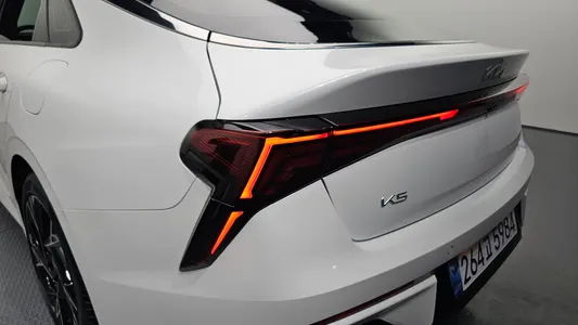 Kia K5 3 2.0 2024 23