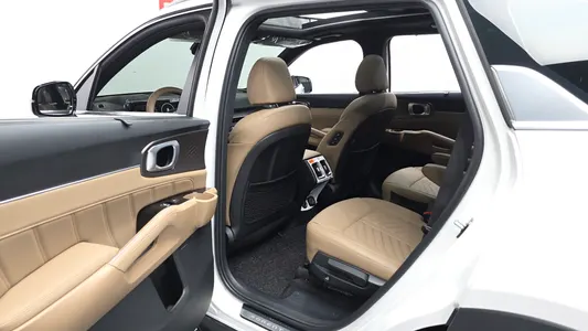 Kia 4 HEV 1.6 2WD 2025 26