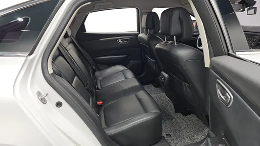 Renault Korea SM6 2.0 GDe SE 2016 12