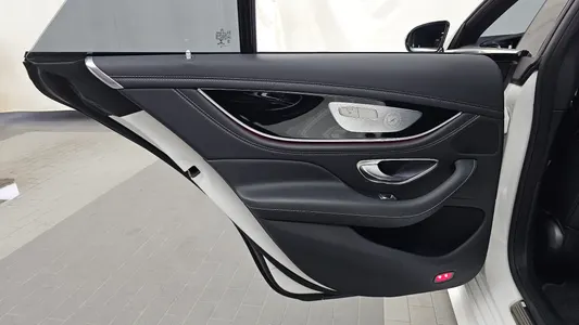 Mercedes-Benz AMG GT 4 43 4MATIC+ 2022 25