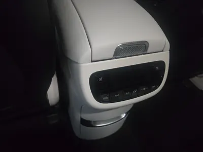 Hyundai 9 AWD 2026 13