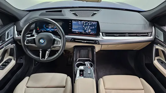BMW iX2 (U10) eDrive 20 M 2024 7