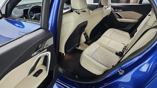 BMW iX2 (U10) eDrive 20 M 2024 11