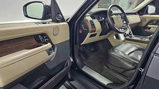 Land Rover 4 D350 Vogue SE 2021 10