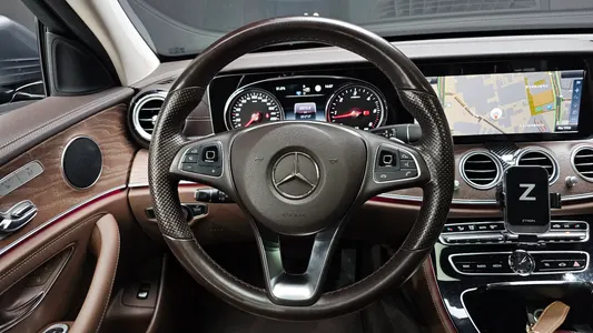 Mercedes-Benz E-Class W213 E220d 2016 12