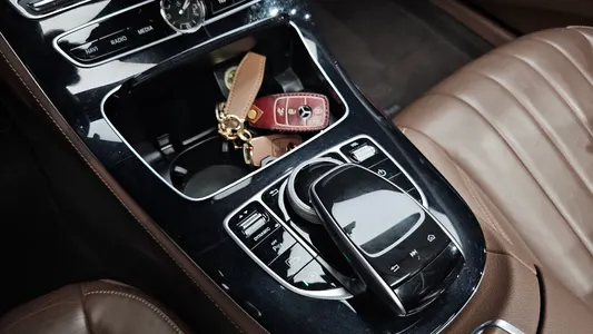 Mercedes-Benz E-Class W213 E220d 2016 17