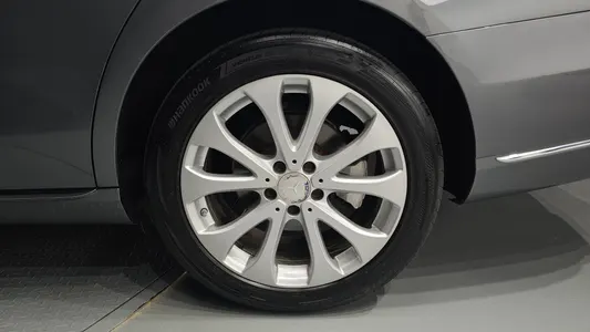 Mercedes-Benz E-Class W213 E220d 2016 21
