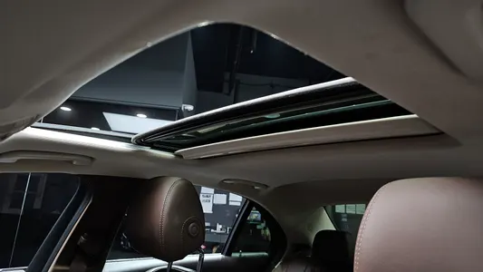 Mercedes-Benz E-Class W213 E220d 2016 27