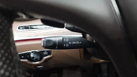 Mercedes-Benz E-Class W213 E220d 2016 29