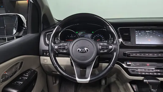 Kia 카니발 7 2018 12