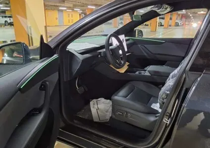 Tesla Y RWD 2026 4