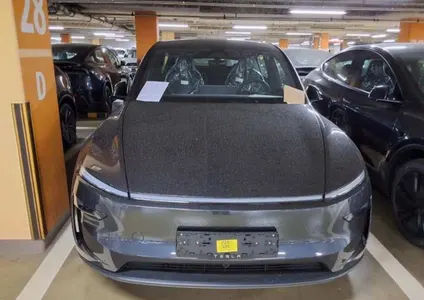 Tesla Y RWD 2026