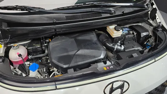 Hyundai Staria 4WD 9 2021 6