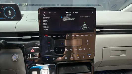 Hyundai Staria 4WD 9 2021 14