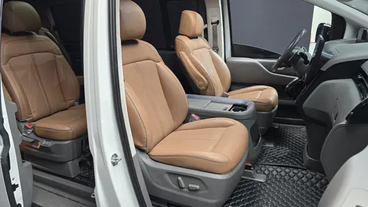 Hyundai Staria 4WD 9 2021 26
