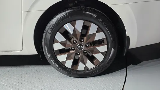 Hyundai Staria 4WD 9 2021 21
