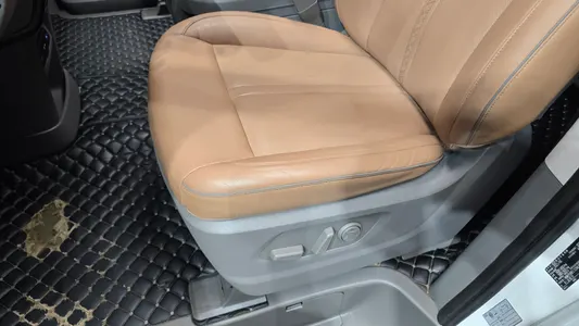 Hyundai Staria 4WD 9 2021 32