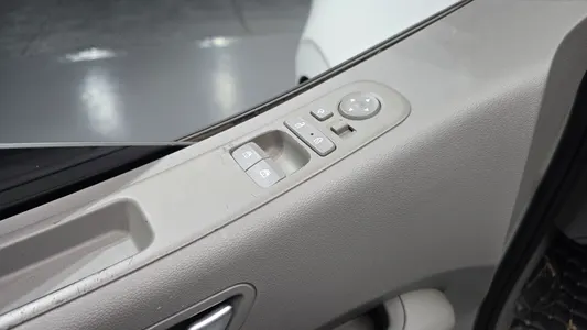 Hyundai Staria 4WD 9 2021 30