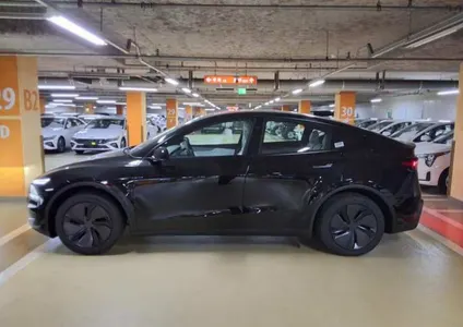 Tesla Y RWD 2026 5