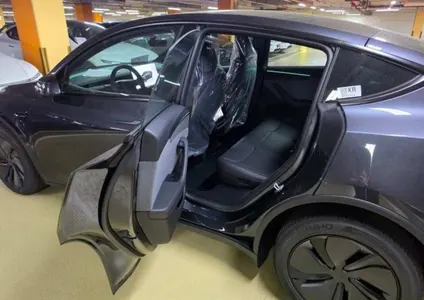Tesla Y RWD 2026 12