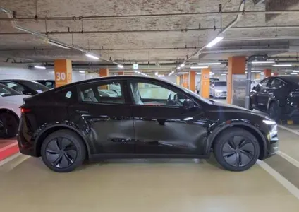 Tesla Y RWD 2026 10