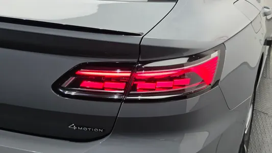Volkswagen 아테온 2.0 TDI R-LINE 4 2022 23