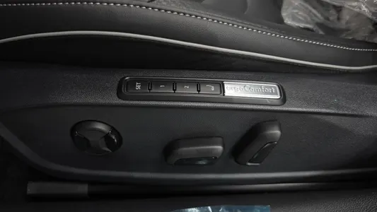 Volkswagen 아테온 2.0 TDI R-LINE 4 2022 30
