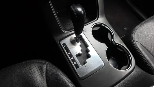 Kia R 2.0 2WD TLX 2012 9