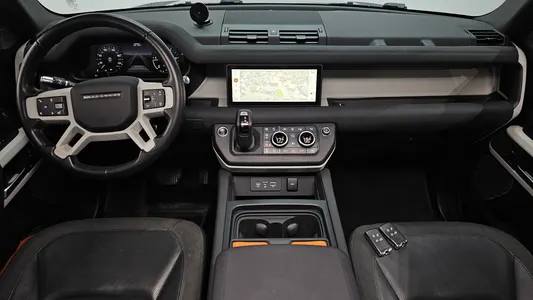 Land Rover (L663) 110 D240 SE 2020 7