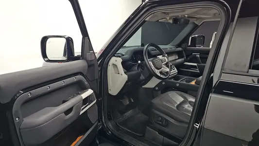 Land Rover (L663) 110 D240 SE 2020 10