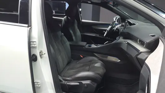 Peugeot 5008 2 2.0 BlueHDi GT 2017 11