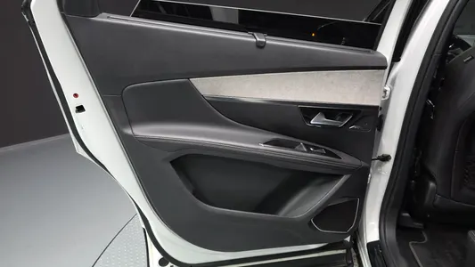 Peugeot 5008 2 2.0 BlueHDi GT 2017 25