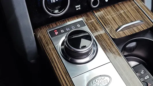 Land Rover 4 4.4 SDV8 Vogue SE 2019 8
